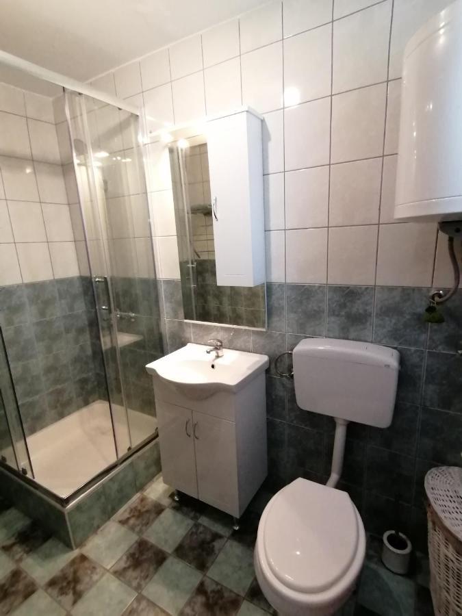 Apartment Vesna Vir Buitenkant foto
